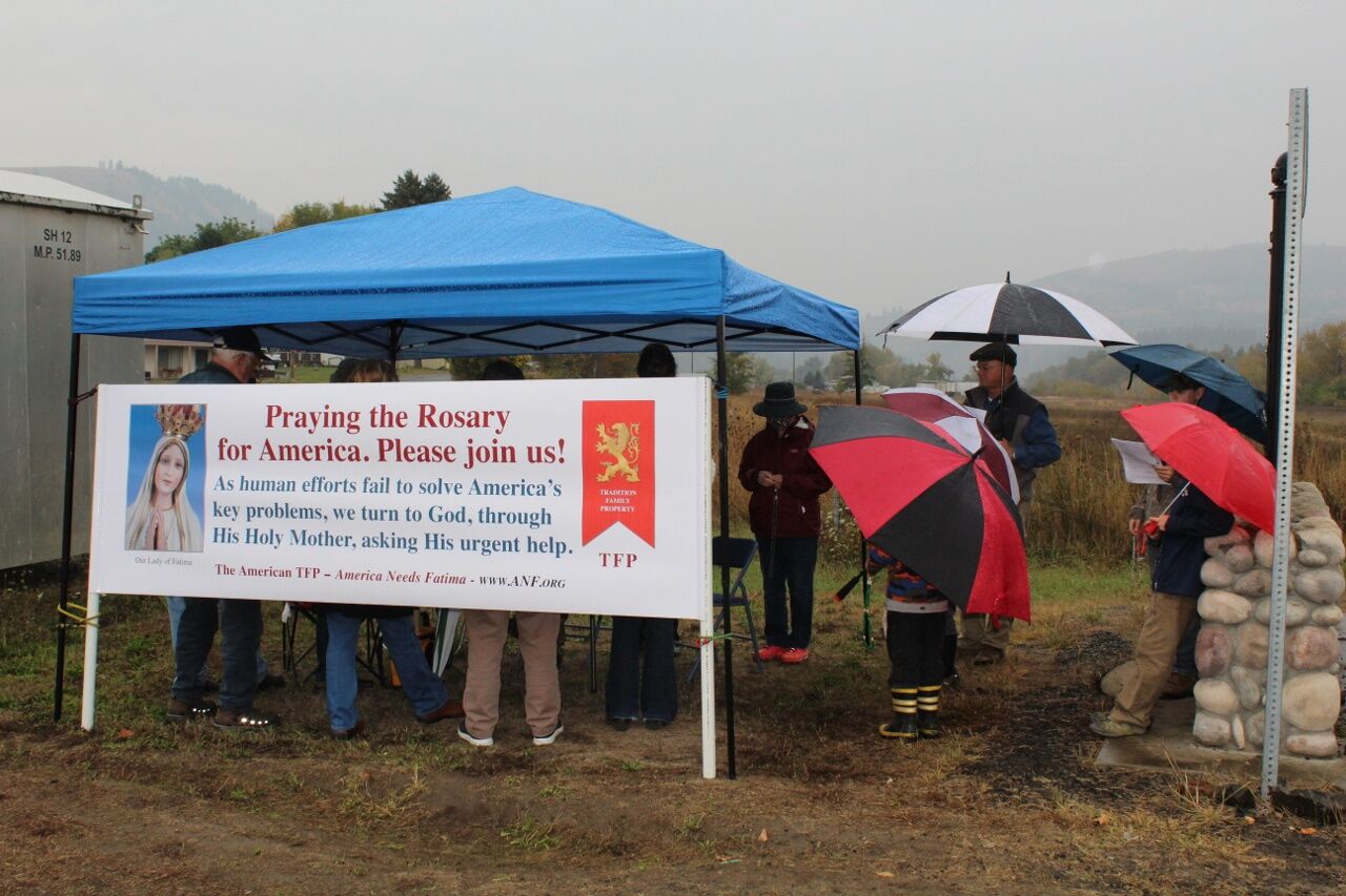 Kamiah prayer gathering photo